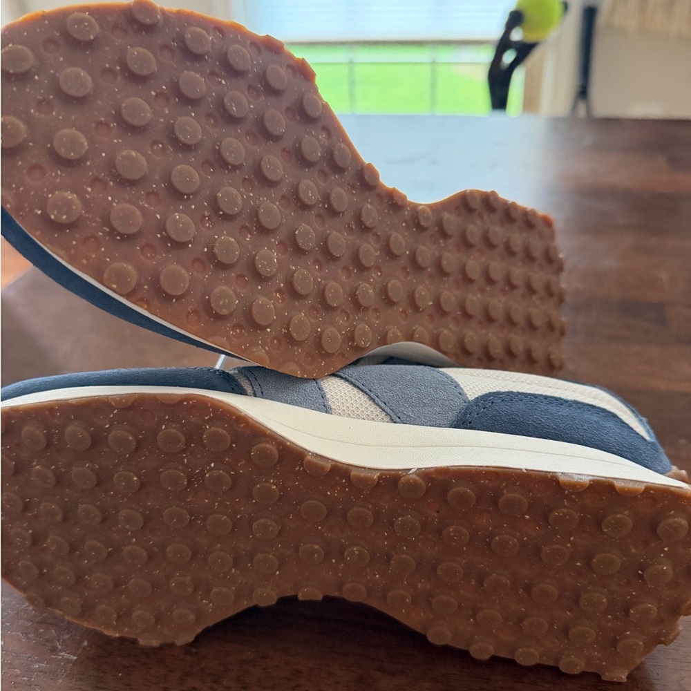 New Balance 327 Unisex Men 6- Woman 8 - Picture 7 of 9